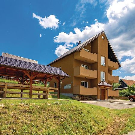 Super Apartment Ogulin Exteriör bild